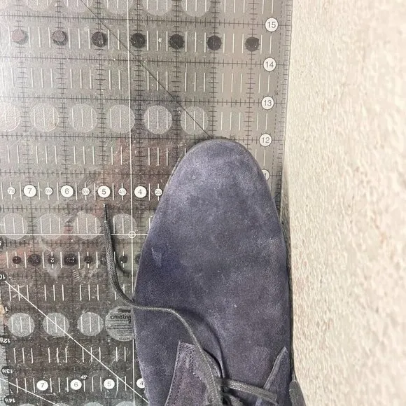 Harrys of London Men Size 9.5 Blue Navy Suede Vibram Sole Ankle Chukka Boot