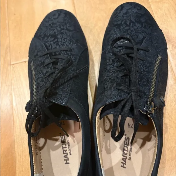 Hartjes Phil women’s sneakers leather  shoes black floral 10 new without tag
