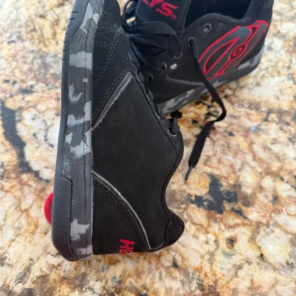 Heelys Black and Red Kids Shoes
