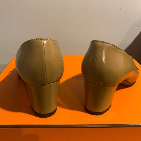 Hermes women shoes size 37 EU/ 7 US