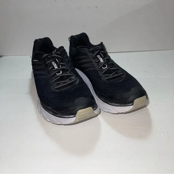 Hoka Clifton 6  Men Shoes Size 9