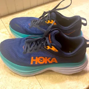 Hoka One One Bondi 8, Size W 7.5. Pristine condition