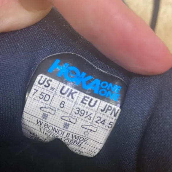 Hoka One One Bondi 8, Size W 7.5. Pristine condition