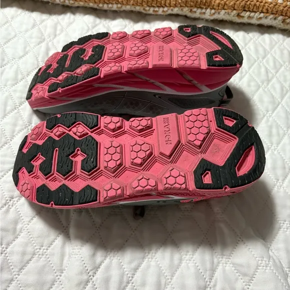 HOKA One One Clifton 2 Women's Gray and Pink Running Shoes