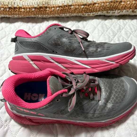 HOKA One One Clifton 2 Women's Gray and Pink Running Shoes