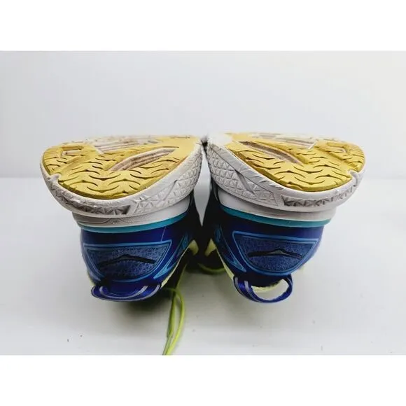 Hoka Women 7.5 Comfy Shoe