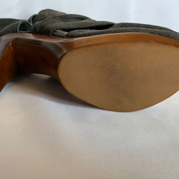 🎉Host Pick🎉 Awesome Woodies by Jeffery Campbell!  Real Wood Soles!