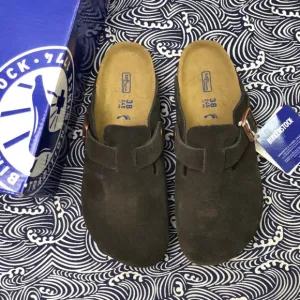 🎉HOT NWT Women's Mocha Suede Birkenstock Boston Shoes - Narrow Fit