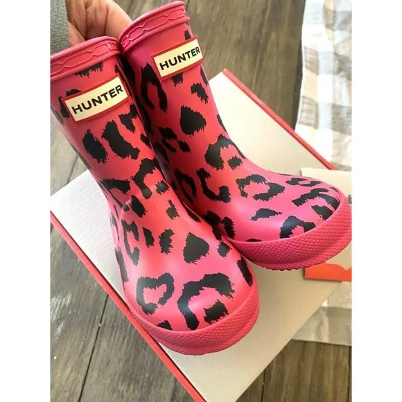 HUNTER NWT In Box Kids First Classic Rain Boot Pink Leopard HTF Rare Siz…