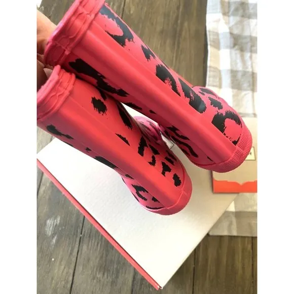 HUNTER NWT In Box Kids First Classic Rain Boot Pink Leopard HTF Rare Siz…