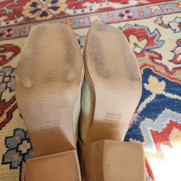INTENTIONALLY BLANK HONCHO MULE NATURAL SOLE