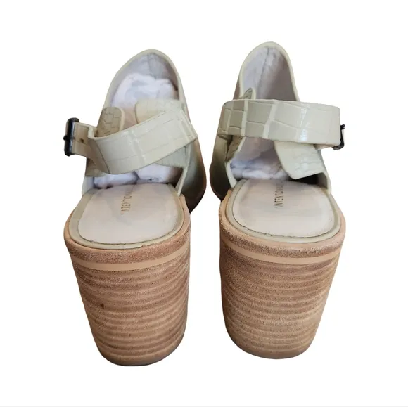 INTENTIONALLY BLANK HONCHO MULE NATURAL SOLE