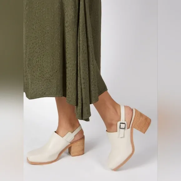 INTENTIONALLY BLANK HONCHO MULE NATURAL SOLE