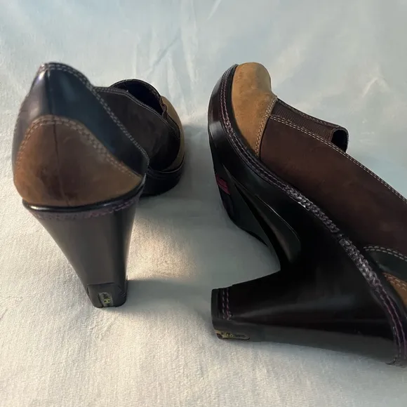 J-41 Brown and Tan Suede Heels (3.5) with Rounded Toe