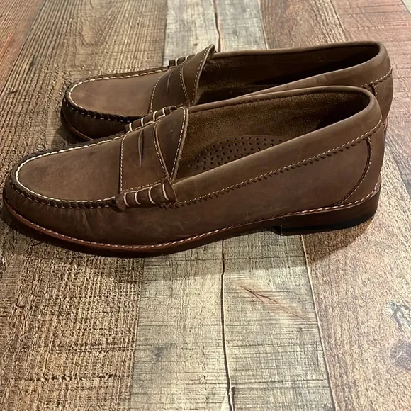 J. Crew men’s Camden loafers leather soles BJ009 8 brown penny shoes