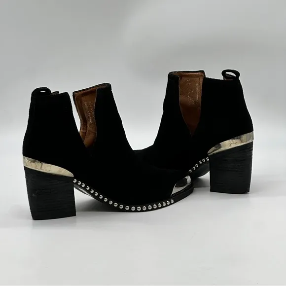 Jeffrey Campbell Optimum Suede Ankle Shoes. Size 8.5