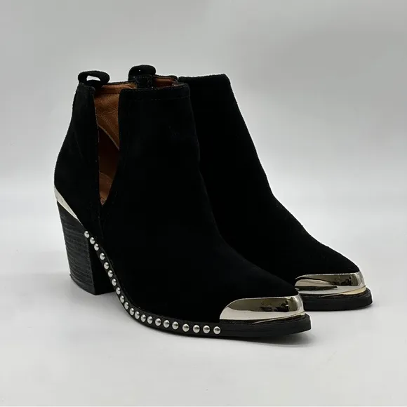Jeffrey Campbell Optimum Suede Ankle Shoes. Size 8.5