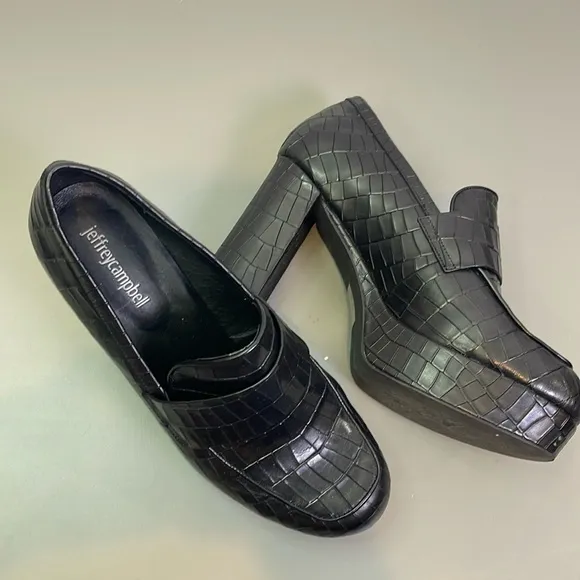 JEFFREY CAMPBELL SCHOLAR CROC PLATFORM LOAFERS 8.5