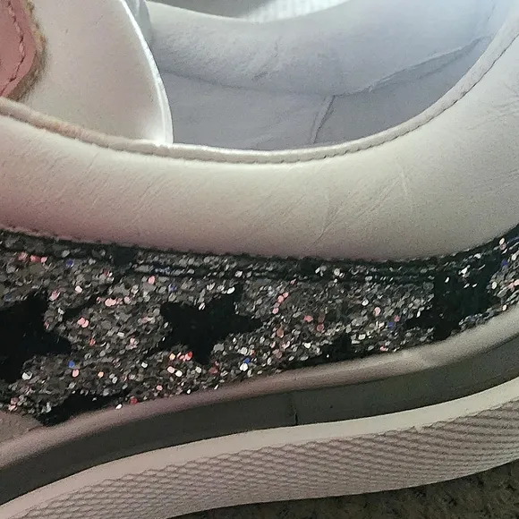 JOHN RICHMOND – Sneaker, white/pink, silver/black shimmer, size 9.5/40