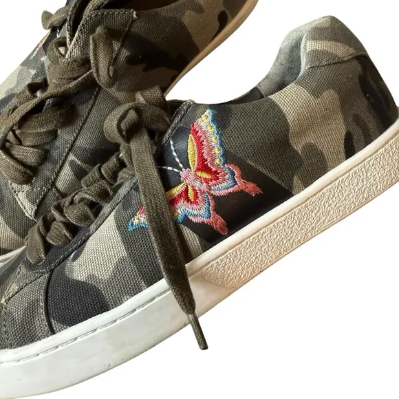 Johnny Was Embroidered Camouflage Canvas Sneakers - Size 8