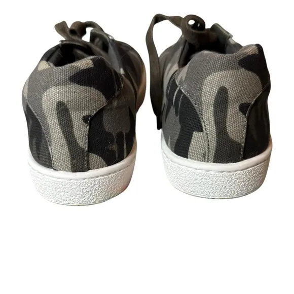 Johnny Was Embroidered Camouflage Canvas Sneakers - Size 8