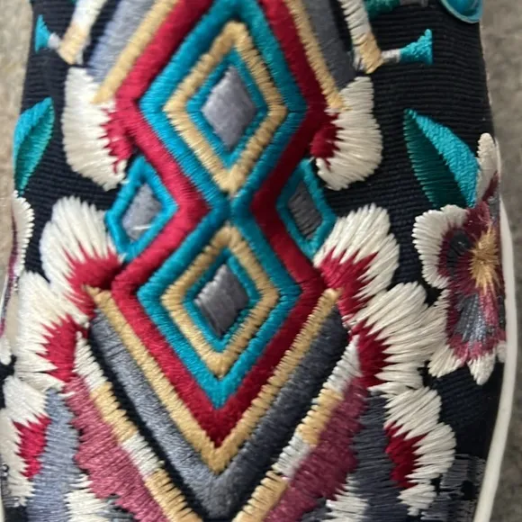 Johnny Was Hutton Embroidered Slip-On Sneakers Black/Blue Sz EU 40/ US 9