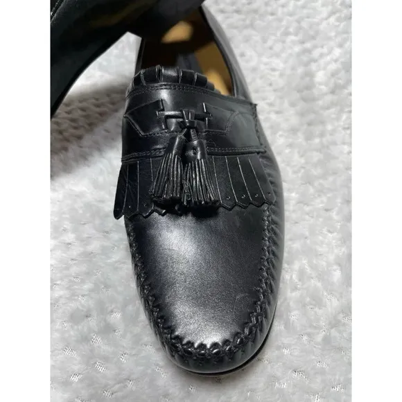 Johnston &amp; Murphy Black Leather Tassel Loafer Kiltie Shoe Size 11 N Excellent
