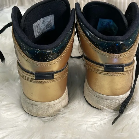 Jordan 1 shoes