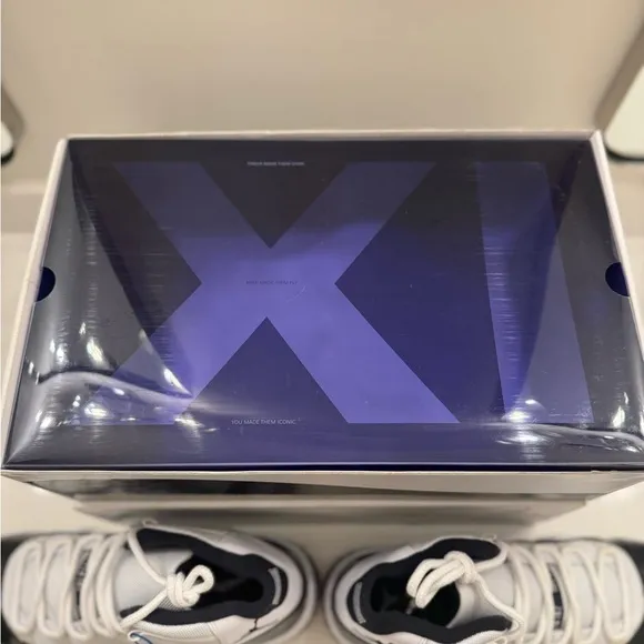 Jordan 11 Concord 2011