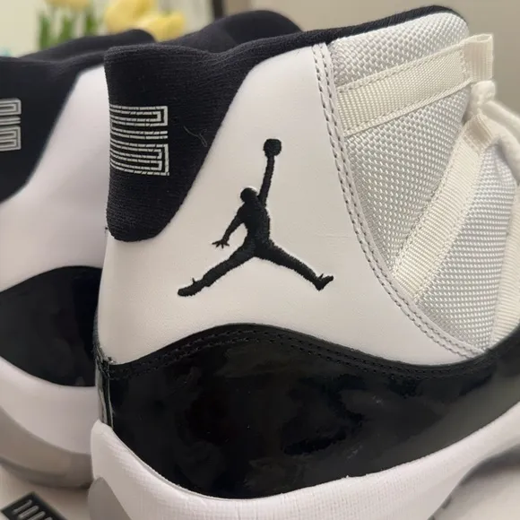 Jordan 11 Concord 2011