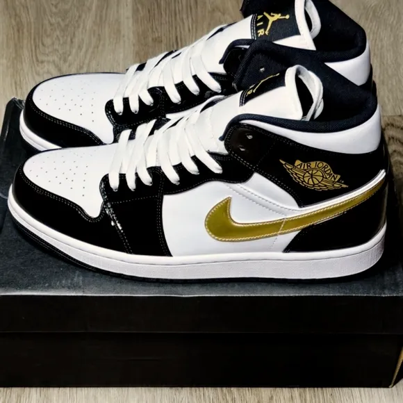 Jordan Athletic Men Shoes Black White Gold