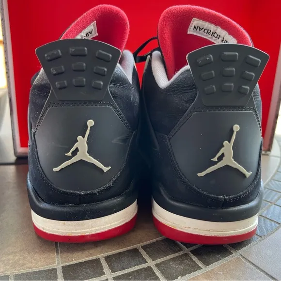 Jordan Men's Black /Red Retro 4s - Size 12
