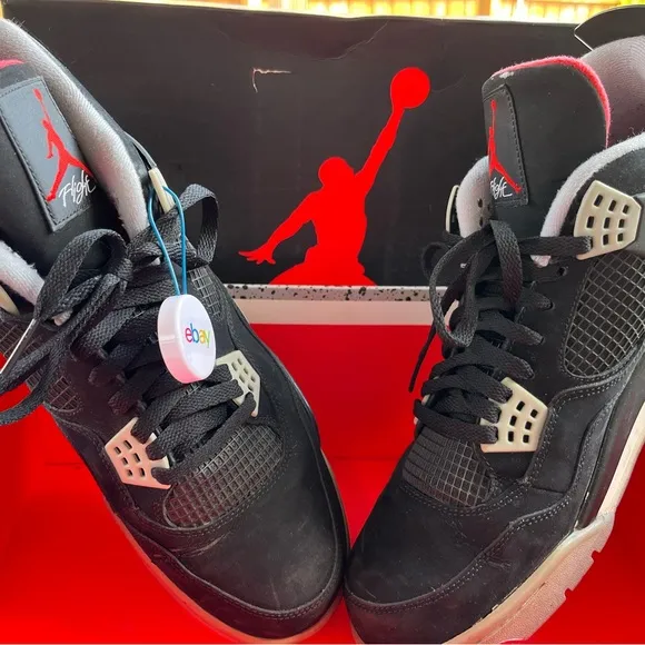 Jordan Men's Black /Red Retro 4s - Size 12