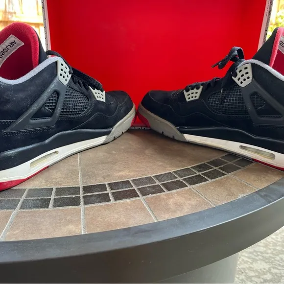 Jordan Men's Black /Red Retro 4s - Size 12
