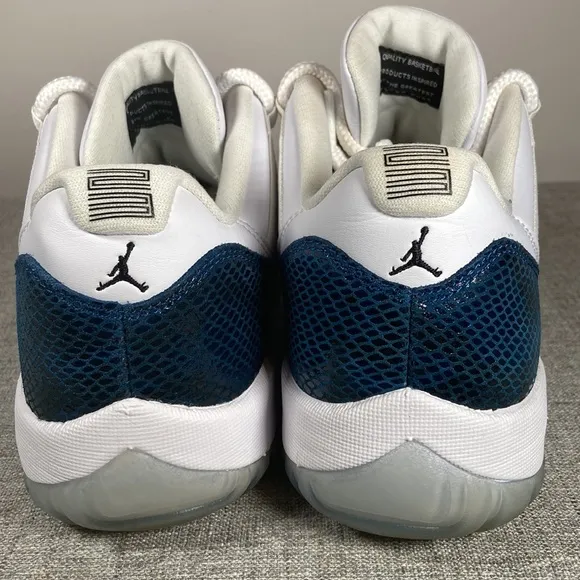 Jordan Retro 11 Low LE Basketball Shoes