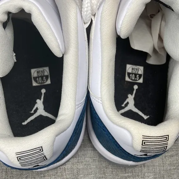 Jordan Retro 11 Low LE Basketball Shoes
