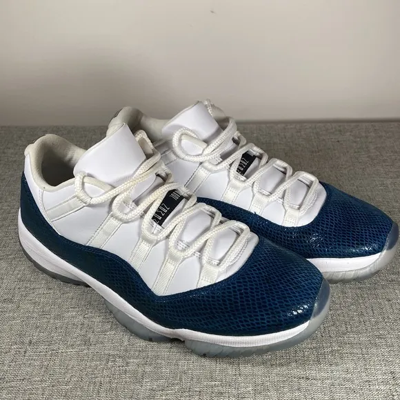 Jordan Retro 11 Low LE Basketball Shoes