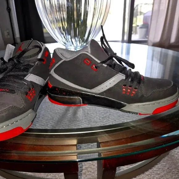Jordan Retro Youth 6.5Y Shoes