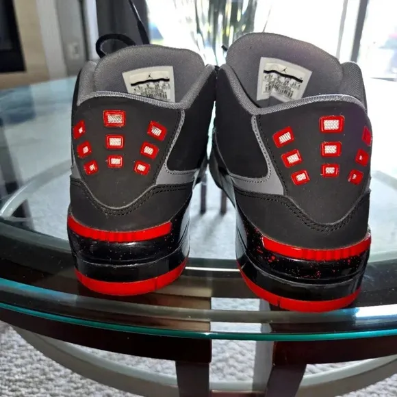 Jordan Retro Youth 6.5Y Shoes
