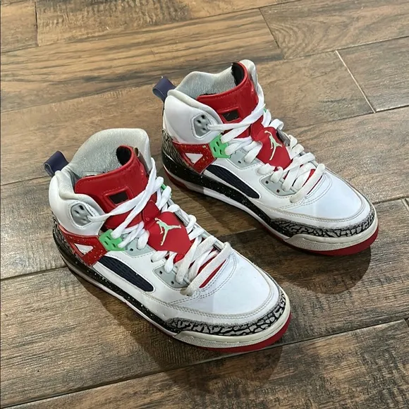 Jordan Spizike Poison Green Wolf Grey Fire Colorway 7 Y