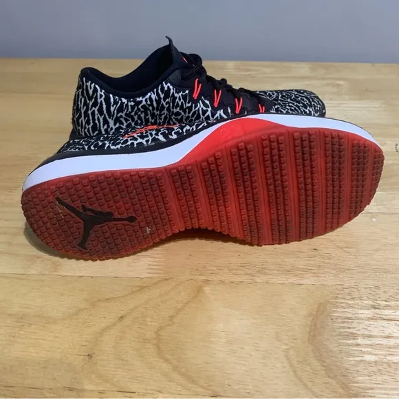 Jordan Trainer 1 Low Elephant Infrared Nike Boys Size 7Y‎ Shoes Women 8.5