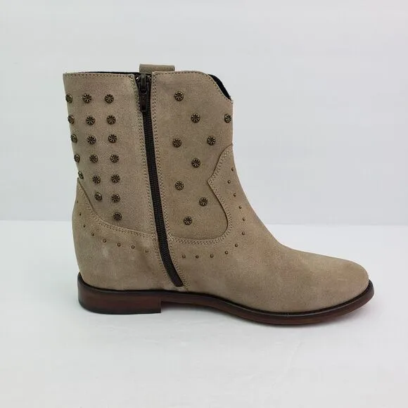 Kanna Womens Size 38 US 7-7.5 Beige Suede Studded Side Zip Ankle Booties Shoes