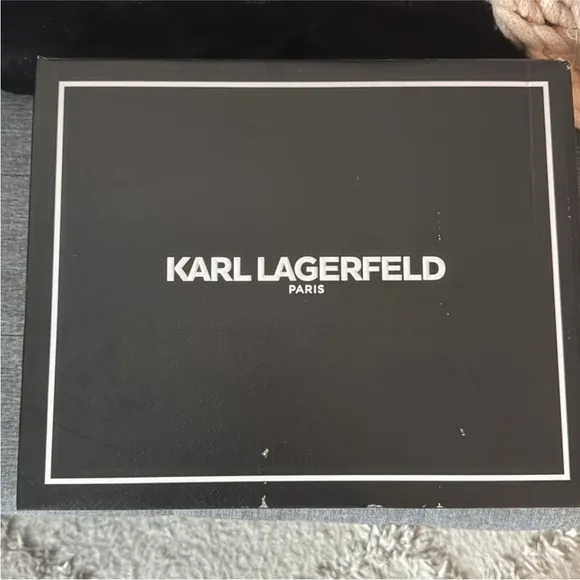 Karl Lagerfeld Careliz Strappy Sandal Soft White Size 9