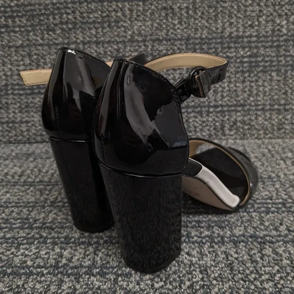 Katy Perry The Liz Heels Black White Size 6.5