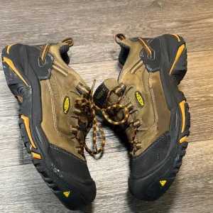 Keen Men's Brown and Black Hiking Shoes men’s size 11EE