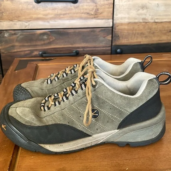 Keen Presidio Suede Shoes Size 11