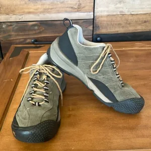 Keen Presidio Suede Shoes Size 11