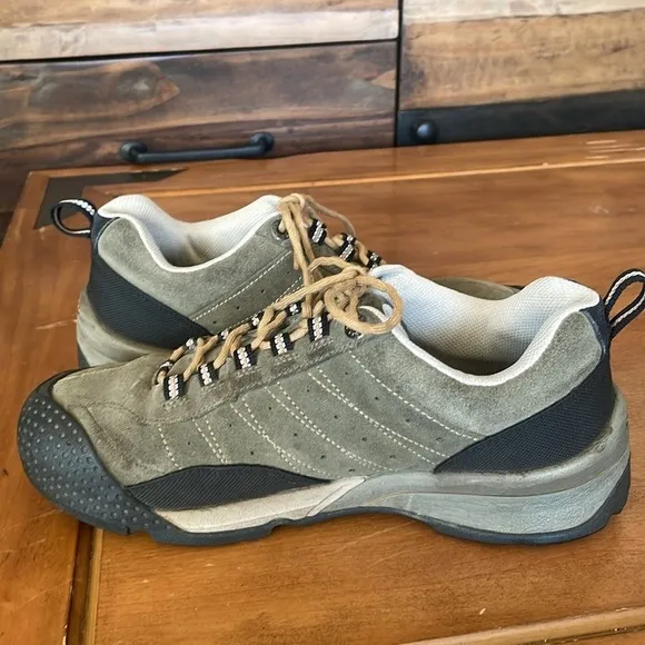 Keen Presidio Suede Shoes Size 11