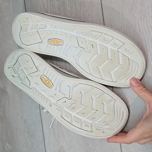 Keen Women Casual Canvas Sneakers Shoes Sz 8.5