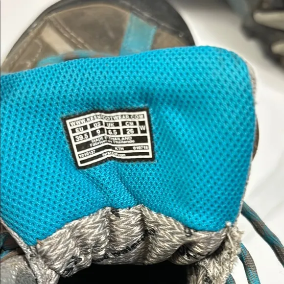 KEEN Women's Hiking Shoes - Brown and Teal